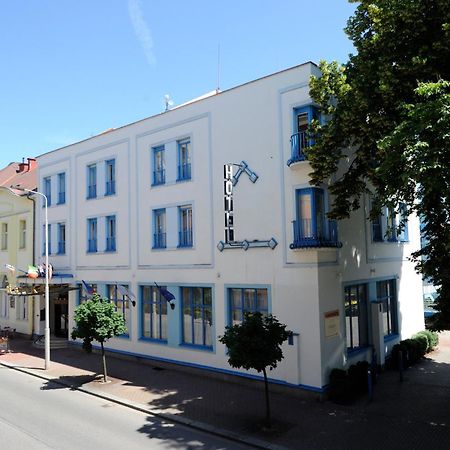 Hotel Zlata Stika Pardubice Eksteriør billede