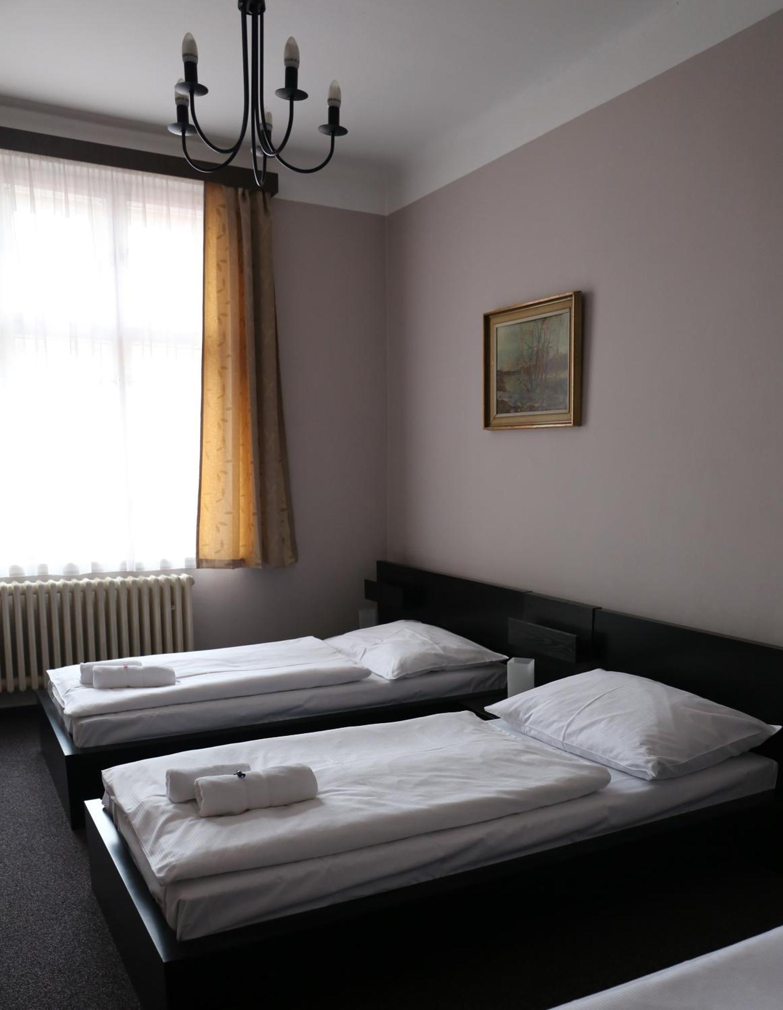 Hotel Zlata Stika Pardubice Værelse billede
