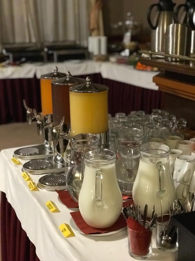 Hotel Zlata Stika Pardubice Eksteriør billede