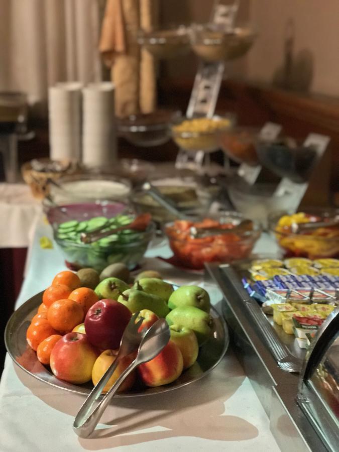 Hotel Zlata Stika Pardubice Eksteriør billede